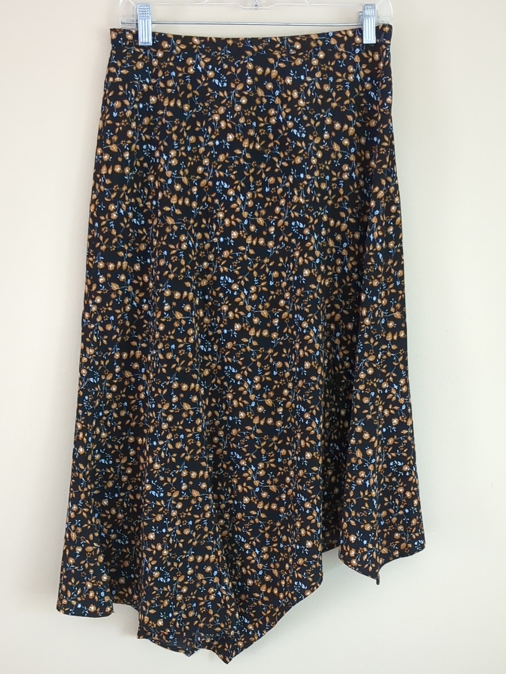 Medium Lush Black Brown Ditsy Print Floral Leg Slit Skirt